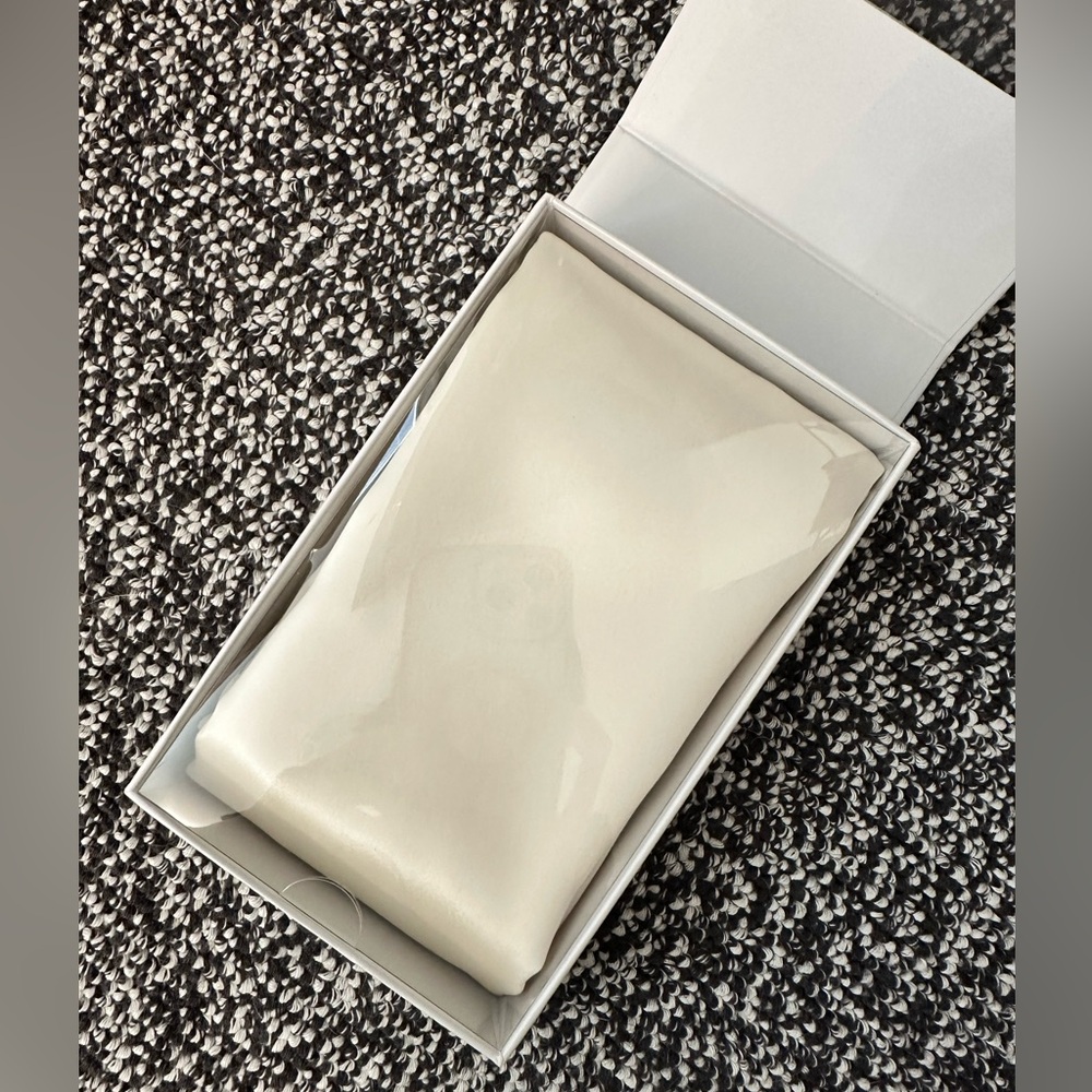 2-pack Blissy Mulberry Silk Pillowcases King Ivory/White - Picture 3 of 3